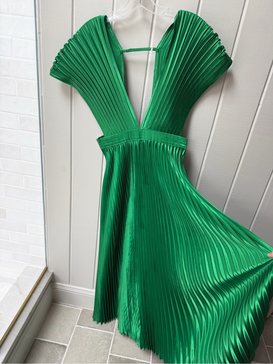 L’Idee Dresses & Skirts - L’Idee Emerald Pleated Deep V-Neck Gown